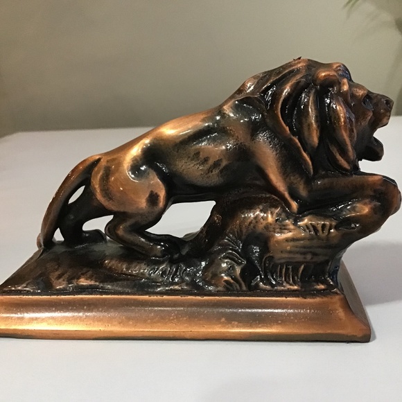 Vintage Other - Lion Cooper figurine